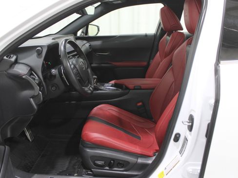 Used 2024 Lexus UX 250h F Sport image 3