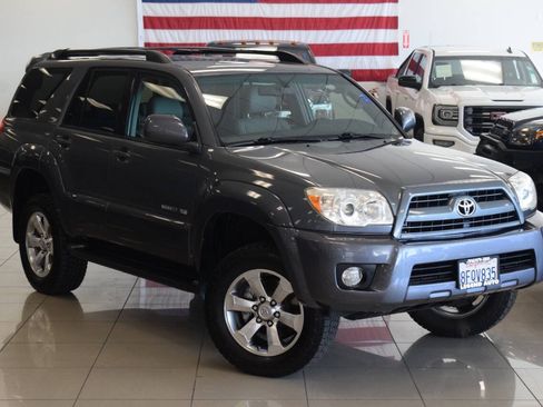 Used 2007 Toyota 4Runner Limited AWD/4WD image 3