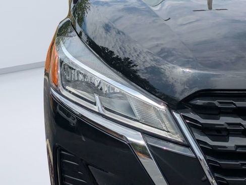 Used 2024 Nissan Kicks S FWD image 9