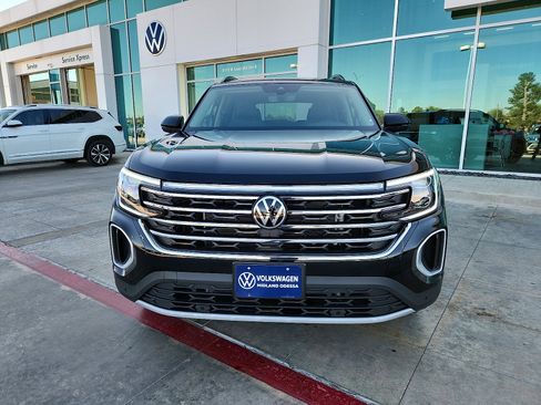 New 2026 Volkswagen Atlas SE FWD image 2