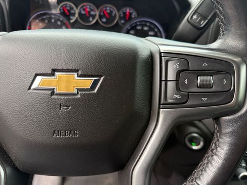 Used 2022 Chevrolet Silverado 1500 LT AWD/4WD image 26