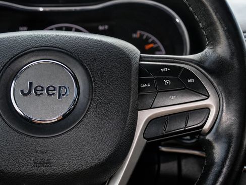 Used 2020 Jeep Grand Cherokee Limited w/ Luxury Group II AWD/4WD image 15