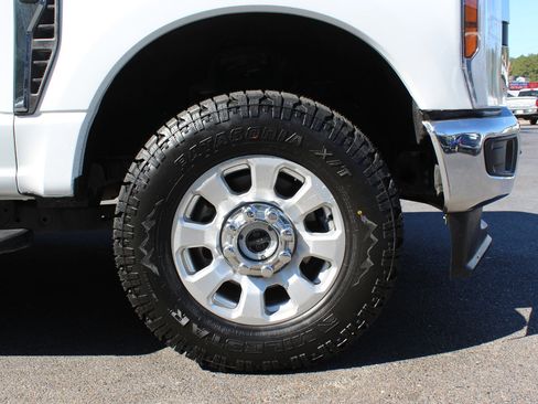 Used 2024 Ford F250 XLT w/ FX4 Off-Road Package image 36