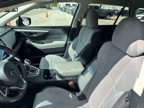 Used 2021 Subaru Outback Premium AWD/4WD image 4