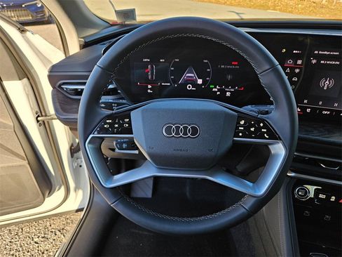 New 2025 Audi Q5 Premium Plus image 10