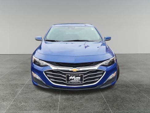 Used 2023 Chevrolet Malibu LT image 2