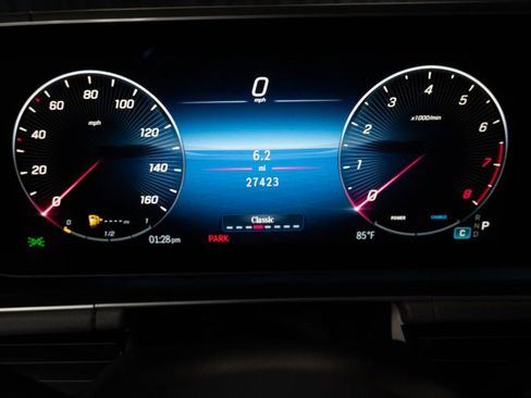 Certified 2024 Mercedes-Benz Maybach GLS 600 4MATIC image 37