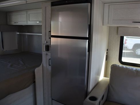 Used 2022 Mercedes-Benz Sprinter 3500 image 27