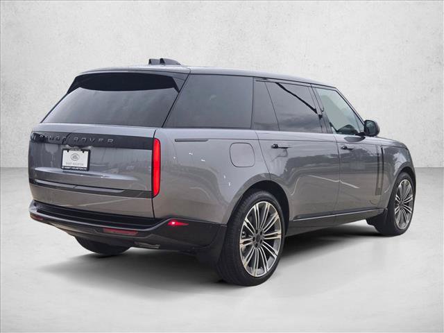 New 2026 Land Rover Range Rover Long Wheelbase SE AWD/4WD image 2