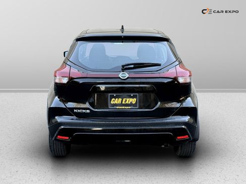 Used 2021 Nissan Kicks S image 5