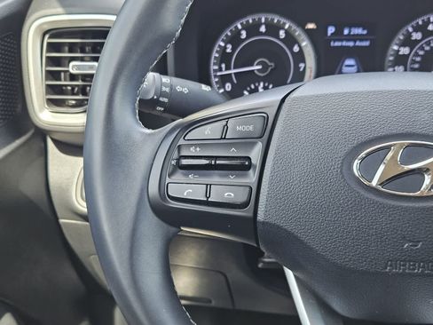 Used 2022 Hyundai Venue SEL w/ Cargo Package FWD image 25
