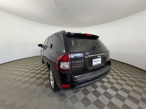 Used 2014 Jeep Compass Latitude FWD image 9