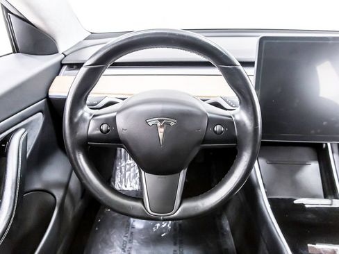 Used 2017 Tesla Model 3 Standard Range RWD image 19