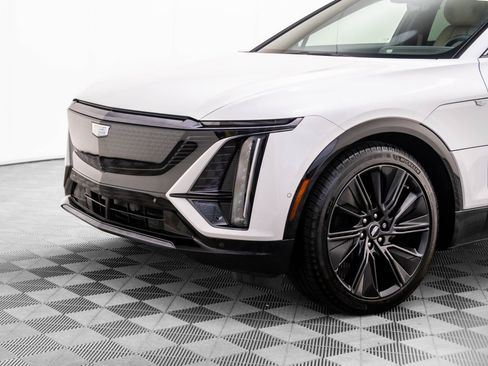 Certified 2024 Cadillac Lyriq Sport w/ Nappa Leather Package image 41