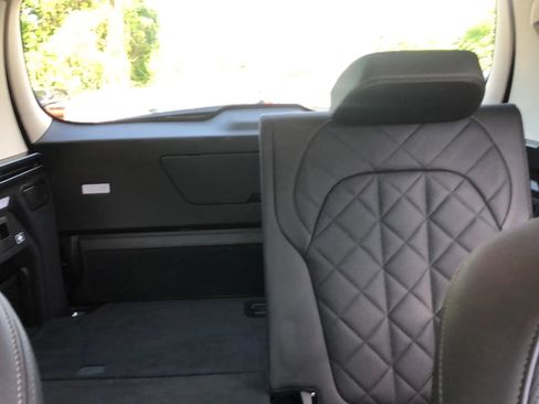 Used 2023 BMW X7 xDrive40i w/ Premium Package AWD/4WD image 51