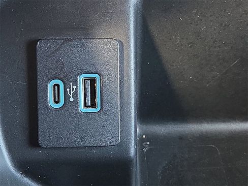 Used 2024 Ford F150 XLT w/ Mobile Office Package image 29