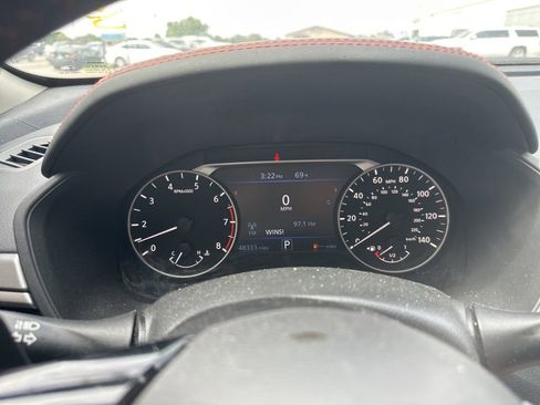 Used 2024 Nissan Altima 2.5 SR FWD image 12