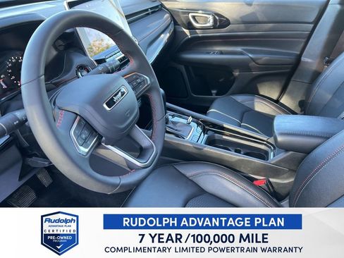 Used 2025 Jeep Compass Trailhawk image 10