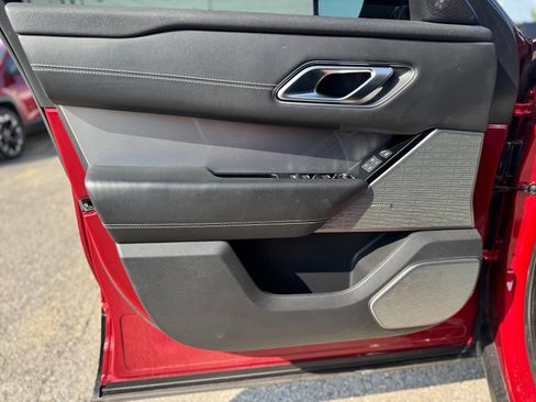 Used 2019 Land Rover Range Rover Velar R-Dynamic SE AWD/4WD image 11