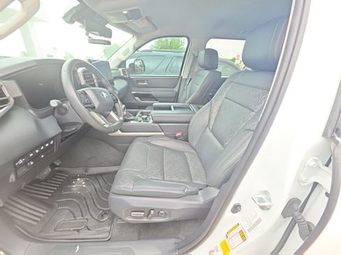 Used 2024 Toyota Tundra Limited w/ Power Package image 8