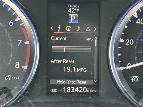 Used 2015 Toyota Highlander XLE image 16