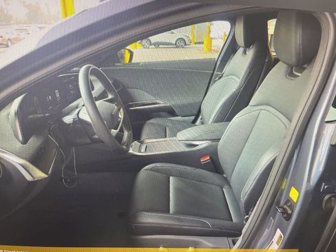 Used 2024 Lucid Air Touring AWD/4WD image 5