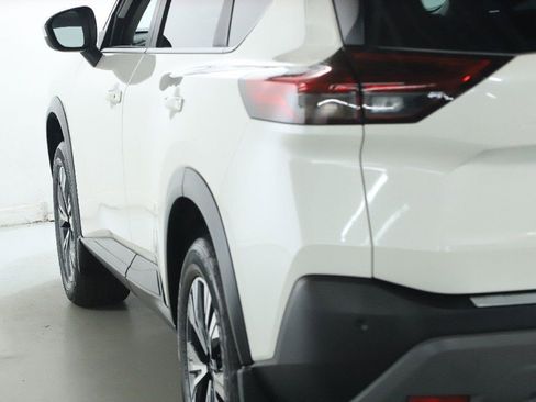 Certified 2023 Nissan Rogue SV image 43