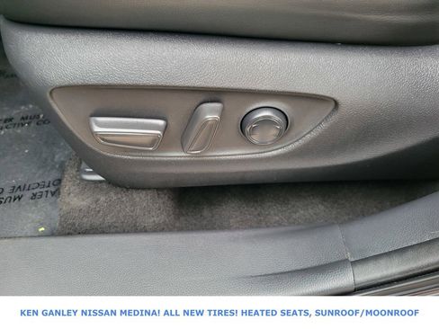 Used 2023 Toyota Highlander L image 37