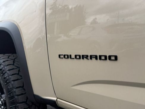 Used 2021 Chevrolet Colorado ZR2 w/ ZR2 Dusk Special Edition AWD/4WD image 35