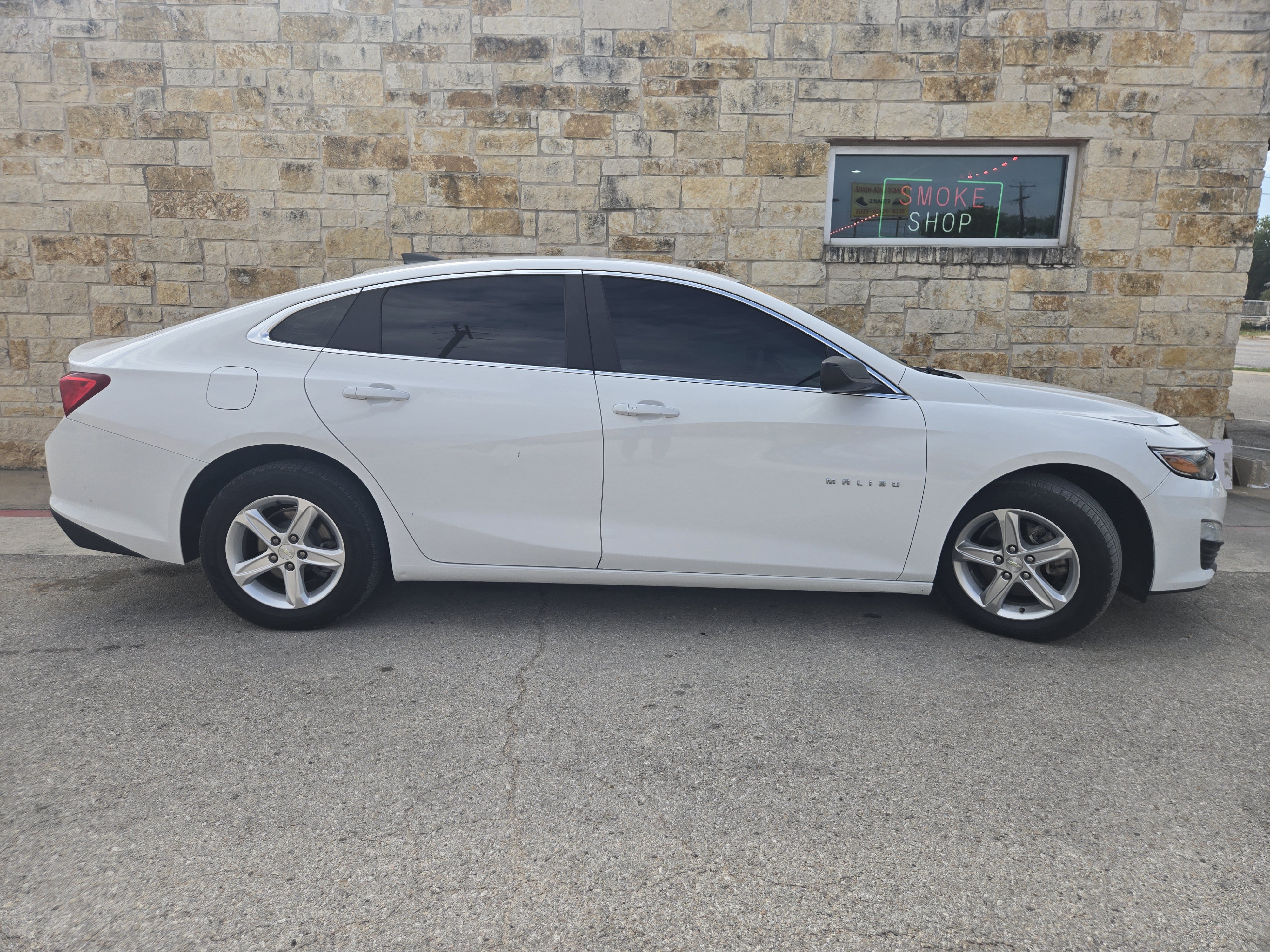 Used 2020 Chevrolet Malibu LS FWD image 19