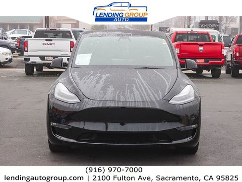 Used 2021 Tesla Model Y Long Range image 6