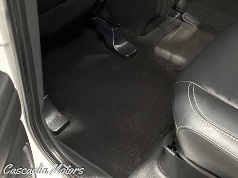 Used 2019 Mitsubishi Outlander SEL AWD/4WD image 24