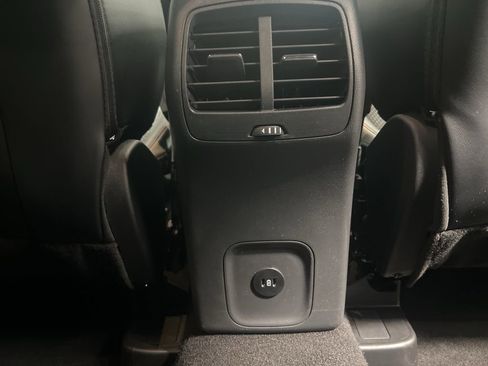 Certified 2025 Ford Escape ST-Line image 11