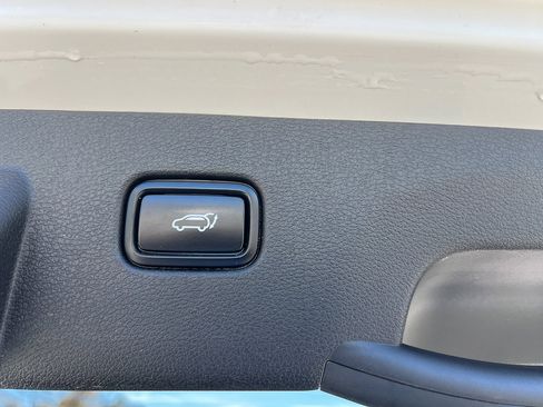 Used 2023 Kia Sportage SX image 8