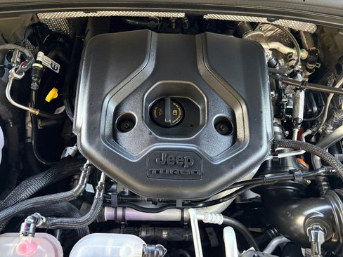 Used 2024 Jeep Grand Cherokee Summit AWD/4WD image 29