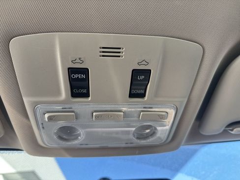 Used 2016 Toyota Corolla LE FWD image 11