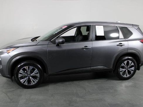 Certified 2022 Nissan Rogue SV image 9