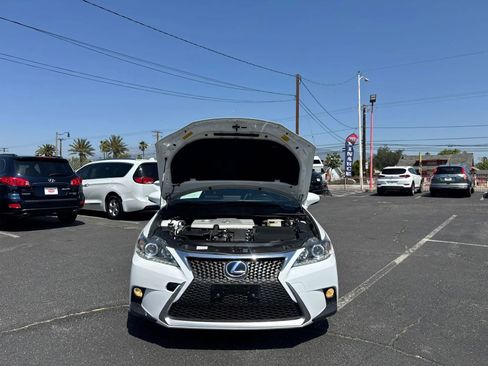 Used 2015 Lexus CT 200h w/ Navigation Package FWD image 14