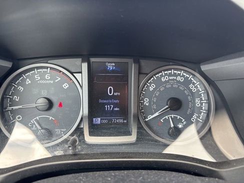 Used 2017 Toyota Tacoma TRD Off-Road w/ Tow Package image 10