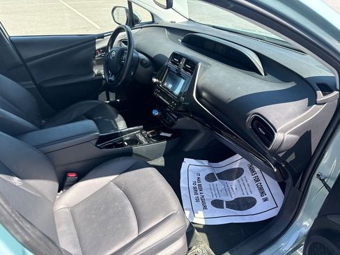 Used 2019 Toyota Prius XLE image 13