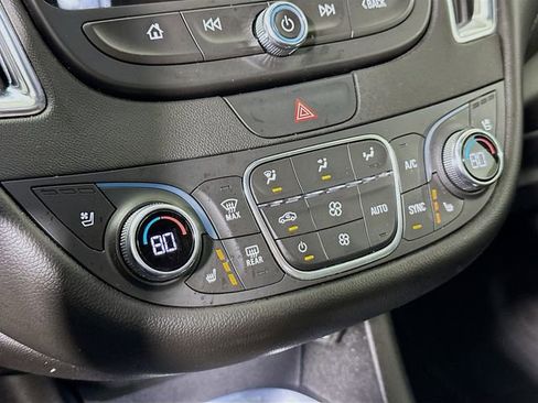 Used 2022 Chevrolet Malibu Premier image 18