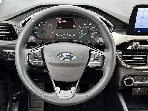 Certified 2022 Ford Escape SE w/ SE Sport Appearance Package image 24
