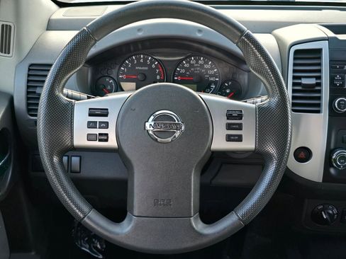 Used 2014 Nissan Xterra X image 5