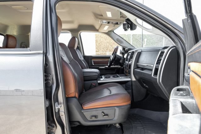 Used 2014 RAM 3500 Laramie Longhorn w/ Convenience Group AWD/4WD image 40