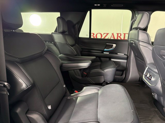 Used 2025 Ford Expedition Max Platinum w/ Stealth Appearance Package AWD/4WD image 36