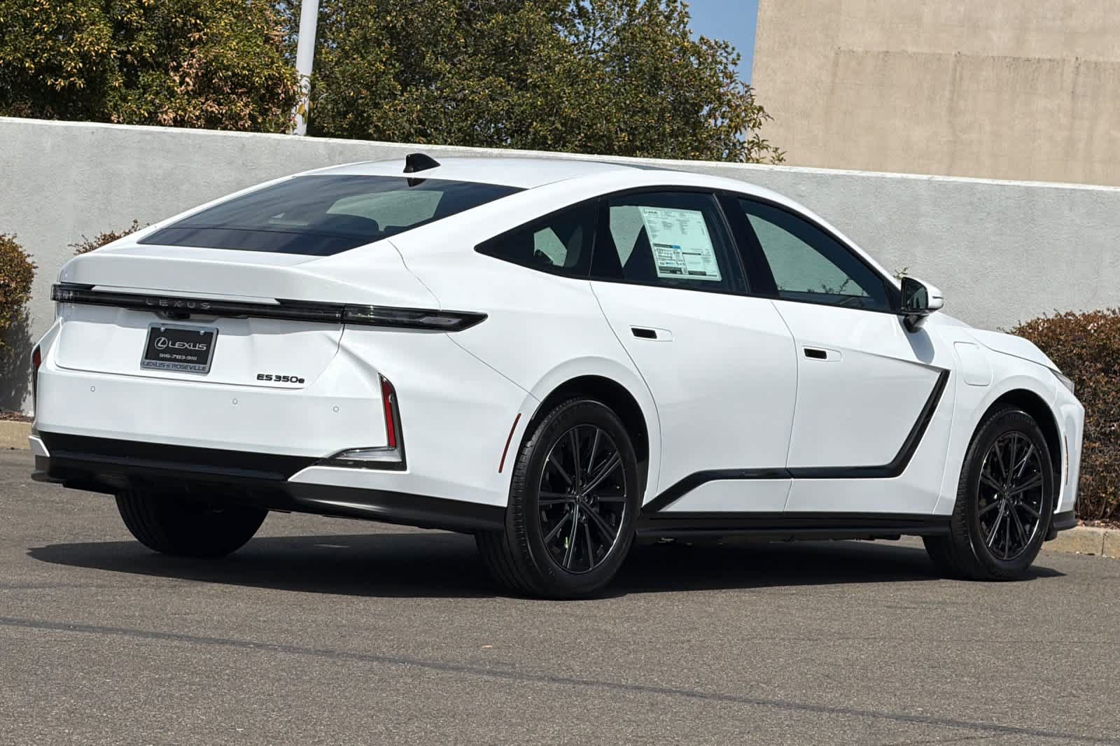 New 2026 Lexus ES 350e w/ Convenience Package FWD image 2