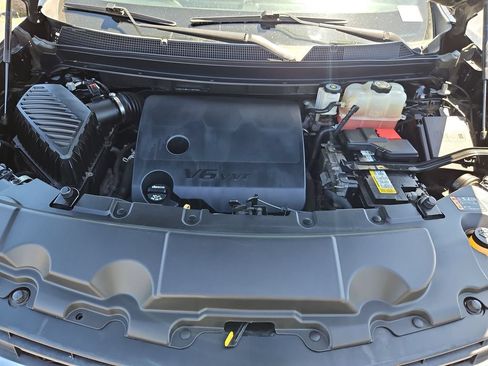Used 2018 Chevrolet Traverse LS AWD/4WD image 31