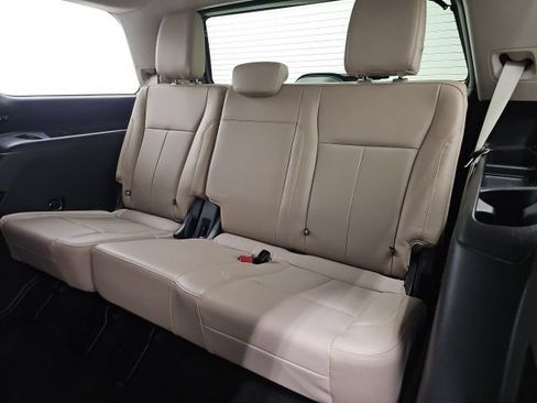 Used 2022 Ford Expedition XLT AWD/4WD image 29