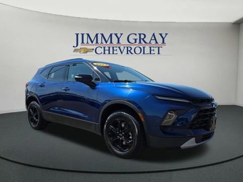 Used 2023 Chevrolet Blazer LT w/ Midnight/Sport Edition image 7