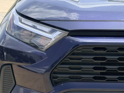 Used 2025 Toyota RAV4 XLE FWD image 4